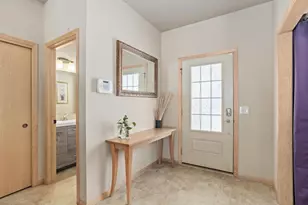 6207 Kilpatrick Ln, Madison, WI 53718 - Photo 13