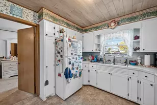 506 W Division St, Ridgeville, WI 53533 - Photo 7