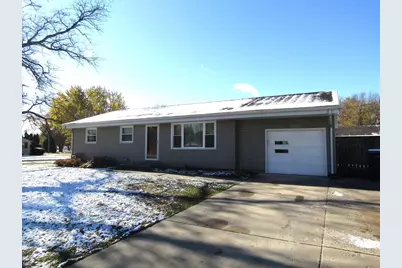 1220 S Grant Avenue, Janesville, WI 53546 - Photo 1