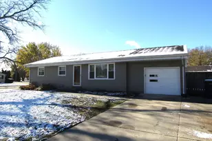 1220 S Grant Ave, Janesville, WI 53546 - Photo 1