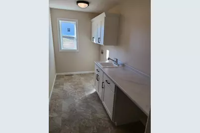 439 Gunderson Drive, Portage, WI 53901 - Photo 9