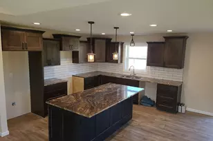 439 Gunderson Dr, Portage, WI 53901 - Photo 5