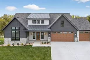 1438 Greenleaf Ct, Sun Prairie, WI 53590 - Photo 61