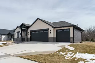 334 Rdg Vw Dr, Milton, WI 53563 - Photo 5