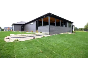 334 Rdg Vw Dr, Milton, WI 53563 - Photo 11