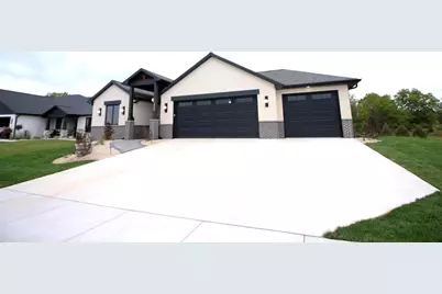 334 Ridge View Drive #30, Milton, WI 53563 - Photo 5