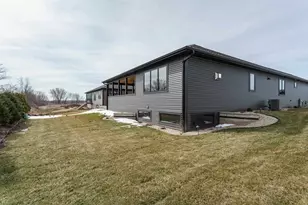 334 Rdg Vw Dr, Milton, WI 53563 - Photo 37