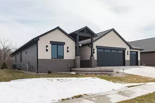 334 Rdg Vw Dr, Milton, WI 53563 - Photo 3