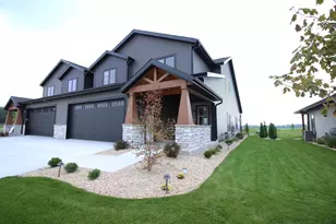 365 Rdg Vw Dr, Milton, WI 53563 - Photo 3