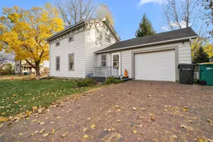 602 Newbury St, Ripon, WI 54971 - Photo 5