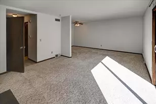 2640 Osmundsen Rd, Fitchburg, WI 53711 - Photo 9