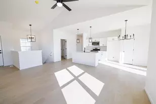 506 Ridge Ct, Orfordville, WI 53576 - Photo 3