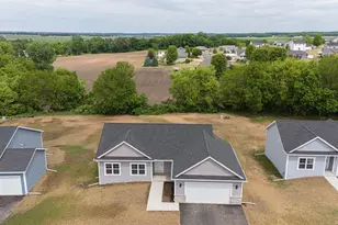 504 Ridge Ct, Orfordville, WI 53576 - Photo 3