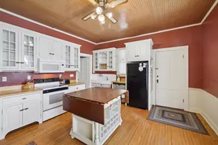 733 5th St, Baraboo, WI 53913 - Photo 9