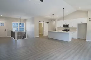 2855 Deer Path Ct, Beloit, WI 53511 - Photo 11