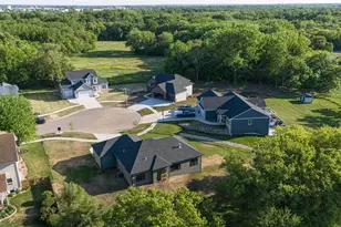 2855 Deer Path Ct, Beloit, WI 53511 - Photo 5