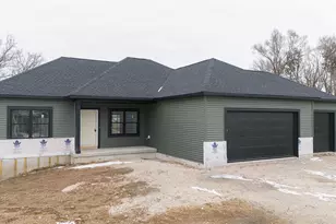 2855 Deer Path Ct, Beloit, WI 53511 - Photo 3