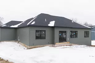 2855 Deer Path Ct, Beloit, WI 53511 - Photo 5