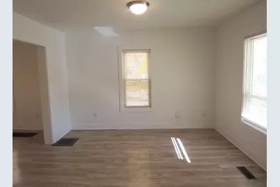 873 E Memorial Dr. Drive, Janesville, WI 53545 - Photo 15