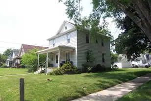 873 E Memorial Dr Dr, Janesville, WI 53545 - Photo 1