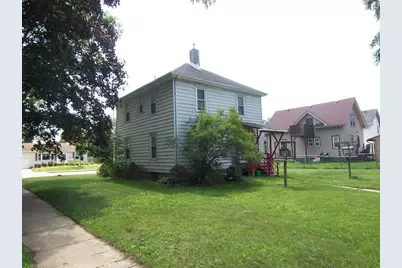 873 E Memorial Dr. Drive, Janesville, WI 53545 - Photo 7