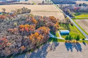 1736 Washington Rd, Stoughton, WI 53589 - Photo 9