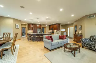 5153 Ninebark Dr, Fitchburg, WI 53711 - Photo 9