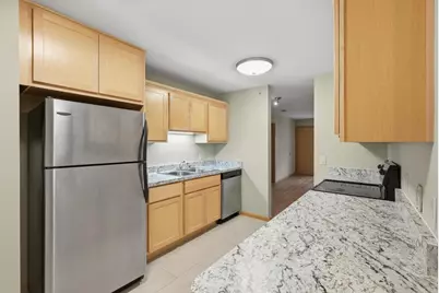 8206 Starr Grass Drive #204, Madison, WI 53719 - Photo 7