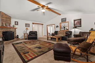1713 E Howard Dr, Edgerton, WI 53534 - Photo 15