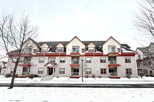 955 Liberty Blvd, Sun Prairie, WI 53590 - Photo 1