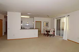 5198 Sassafras Dr, Fitchburg, WI 53711 - Photo 7