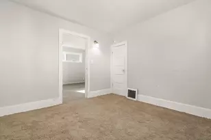 1246 Dewey Ave, Beloit, WI 53511 - Photo 9