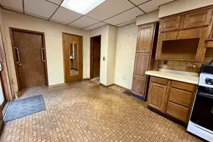 228 N Pearl St, Janesville, WI 53548 - Photo 9