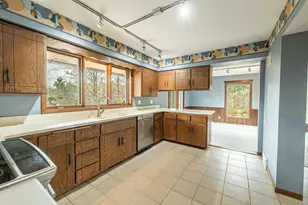 1705 Camelot Dr, Madison, WI 53705 - Photo 11