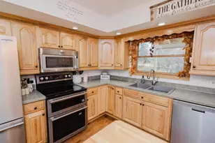 825 Fountain St, Mineral Point, WI 53565 - Photo 7