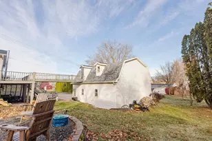 825 Fountain St, Mineral Point, WI 53565 - Photo 41