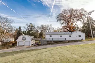 825 Fountain St, Mineral Point, WI 53565 - Photo 43