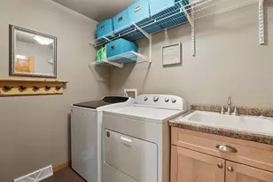 919 Lochmoore Dr, Waunakee, WI 53597 - Photo 41