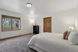 919 Lochmoore Dr, Waunakee, WI 53597 - Photo 39