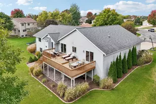 919 Lochmoore Dr, Waunakee, WI 53597 - Photo 3