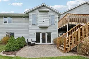 919 Lochmoore Dr, Waunakee, WI 53597 - Photo 47