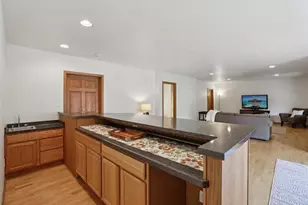 919 Lochmoore Dr, Waunakee, WI 53597 - Photo 33