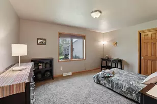 919 Lochmoore Dr, Waunakee, WI 53597 - Photo 29