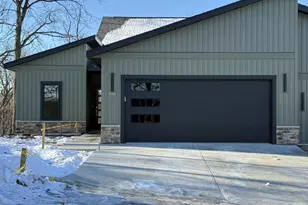 229 Whitetail Ln, Deerfield, WI 53531 - Photo 7