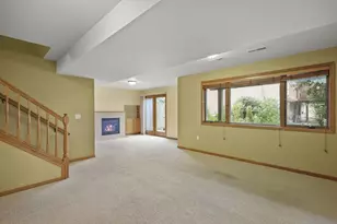 402 Matterhorn Dr, Verona, WI 53593 - Photo 25