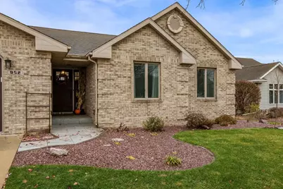 952 Bedford Drive, Janesville, WI 53546 - Photo 9