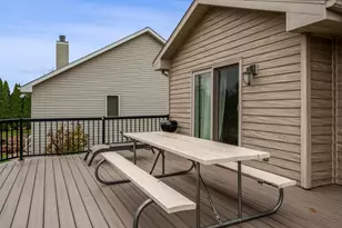 952 Bedford Dr, Janesville, WI 53546 - Photo 19