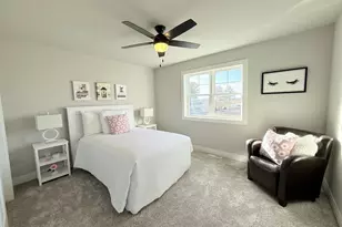 Unit 4 4 Bellflower Dr, DeForest, WI 53532 - Photo 17