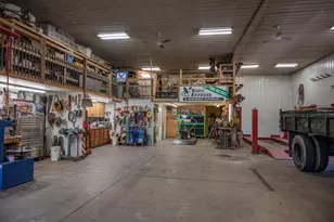 1626 Academy St, Elroy, WI 53929 - Photo 9