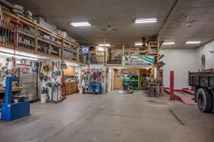 1626 Academy St, Elroy, WI 53929 - Photo 7